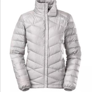 The North Face Women's
Aconcagua Jacket Medium WITH TAGS